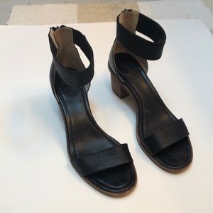 FRYE Brielle Back zip